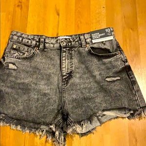 BRAND NEW!!BLACK WASH RIPPED DENIM SHORTS